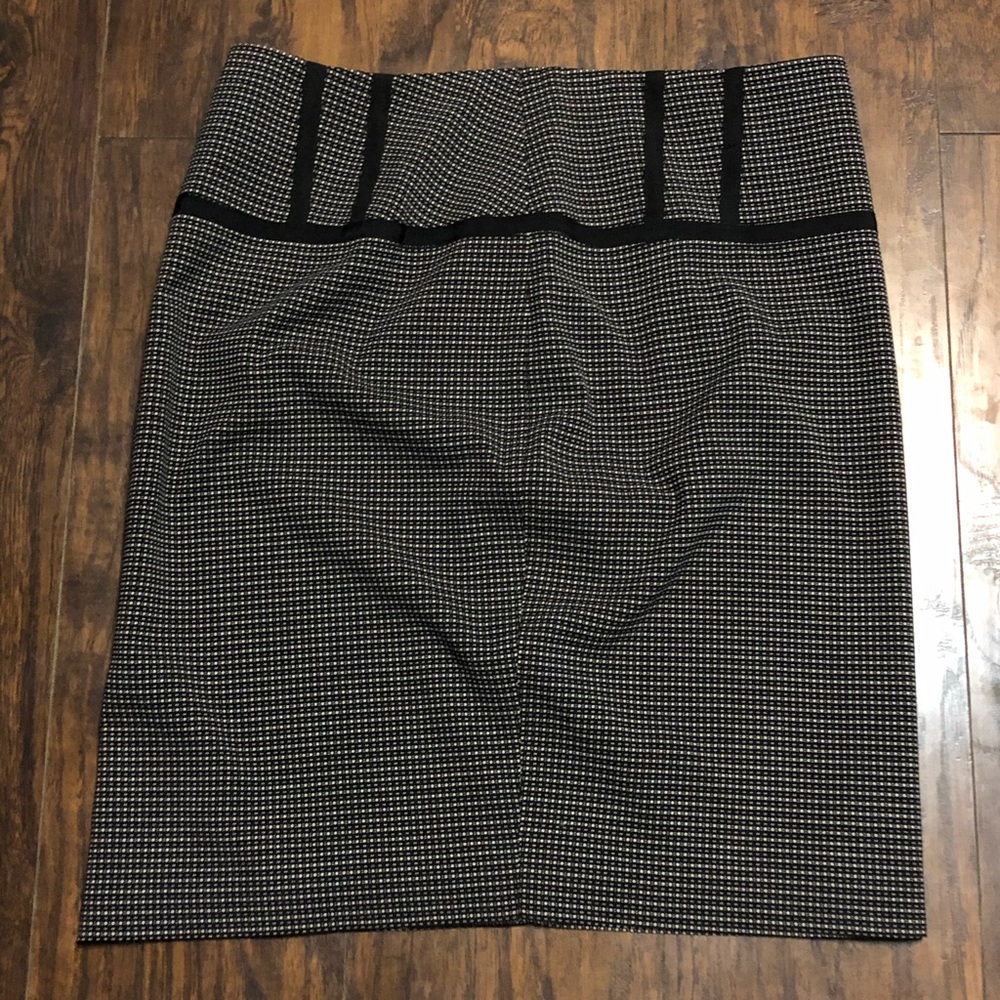The Limited Collection Black & White Skirt Size 12
